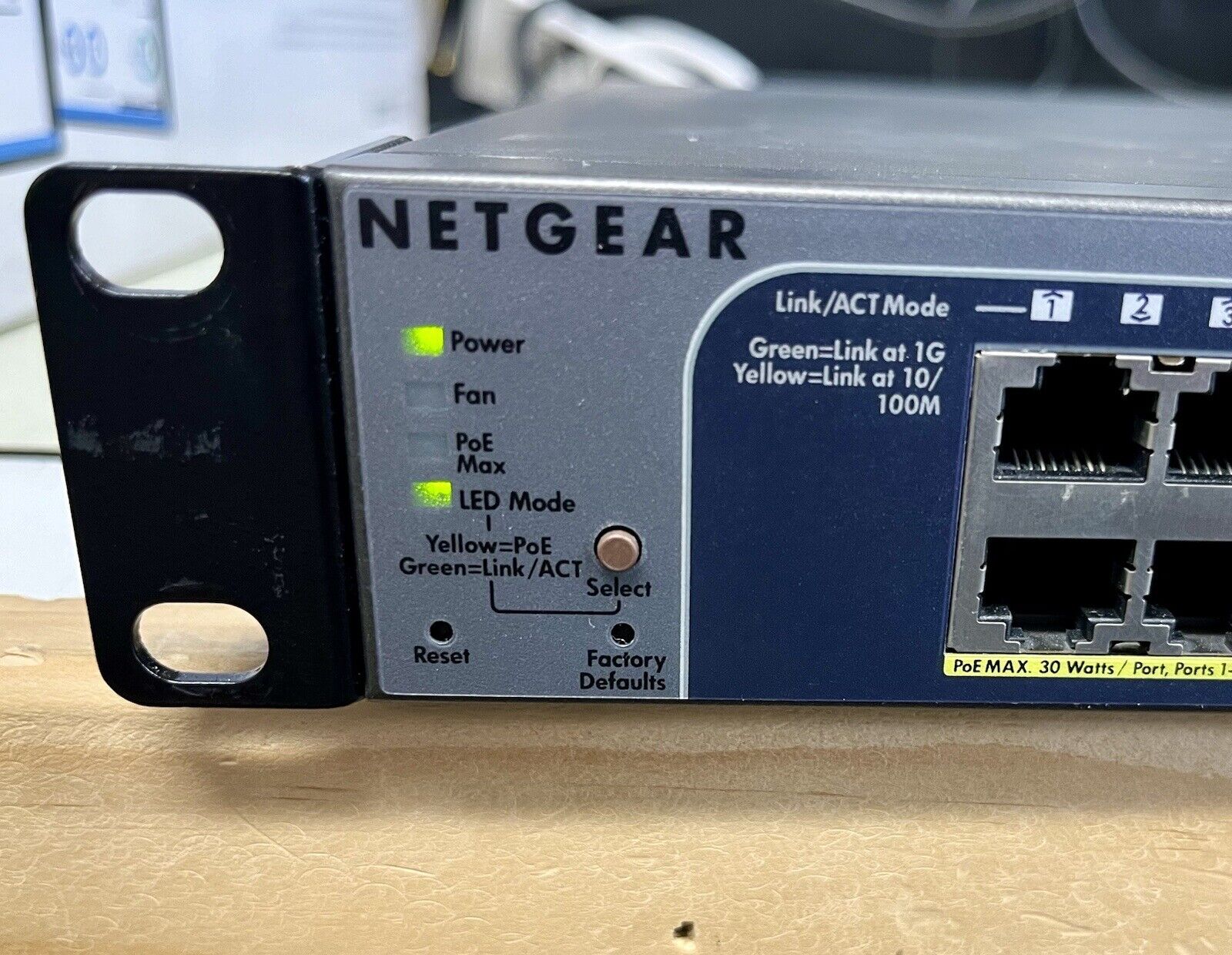 NETGEAR ProSafe (GS752TP) 52 Port Gigabit Ethernet Switch