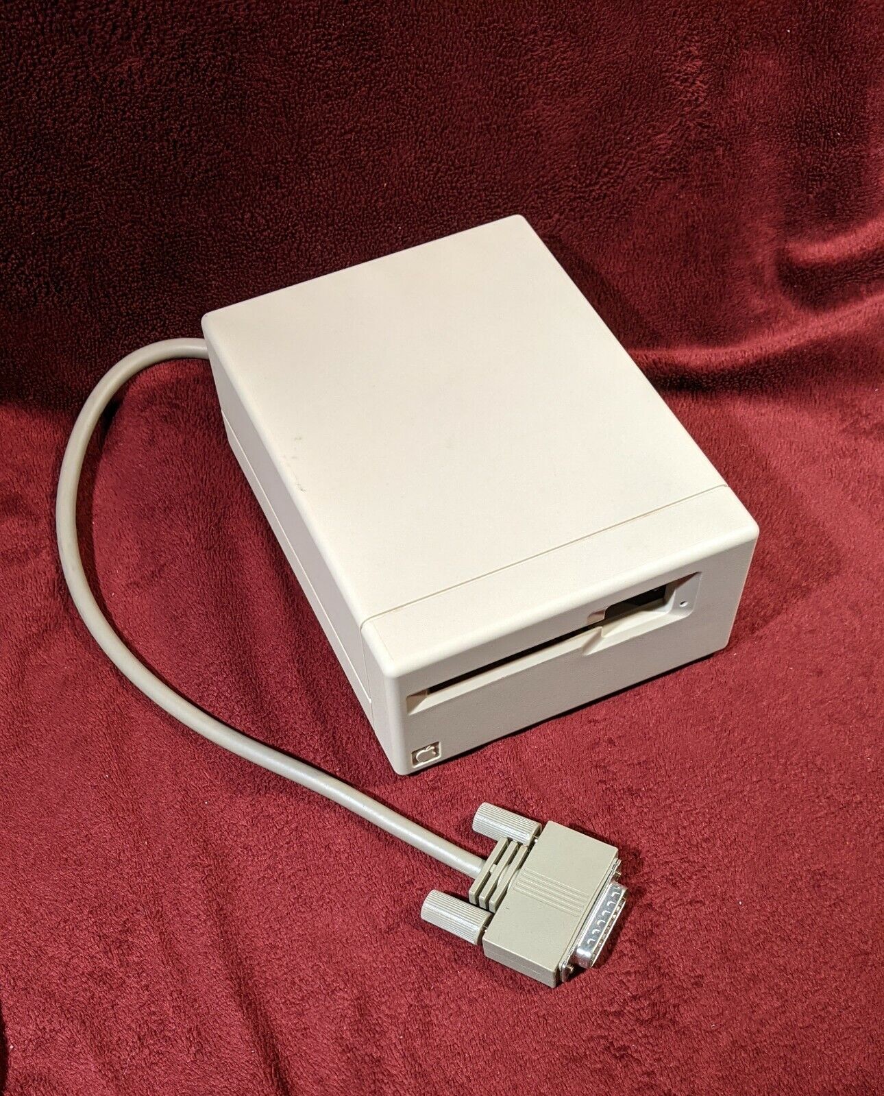Vintage Apple Macintosh #M0130 External 400k Floppy Disk Drive- loads and ejects