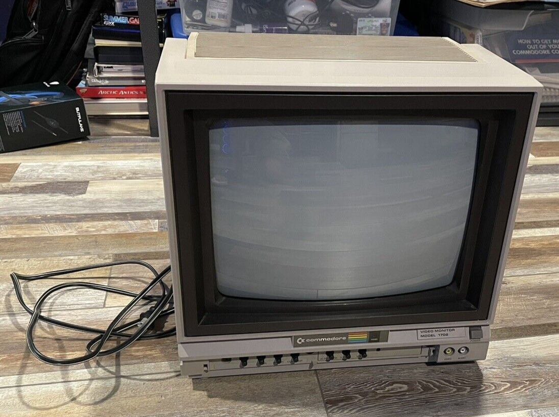 Commodore 1702 Color Video Monitor - Tested and Working