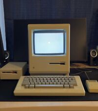 Apple Macintosh 128K M0001 Computer (1984) picture