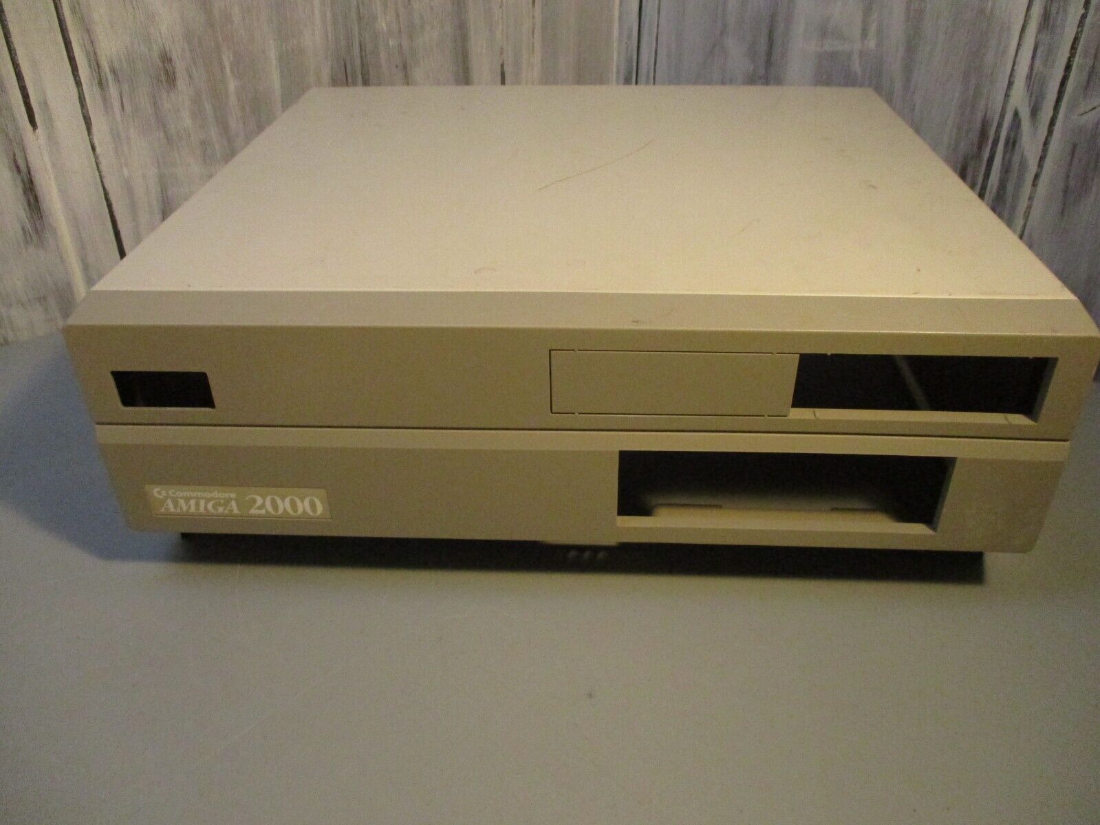 Commodore Amiga 2000 Desktop System Case - Top Case w/Front Bezel - CBM 