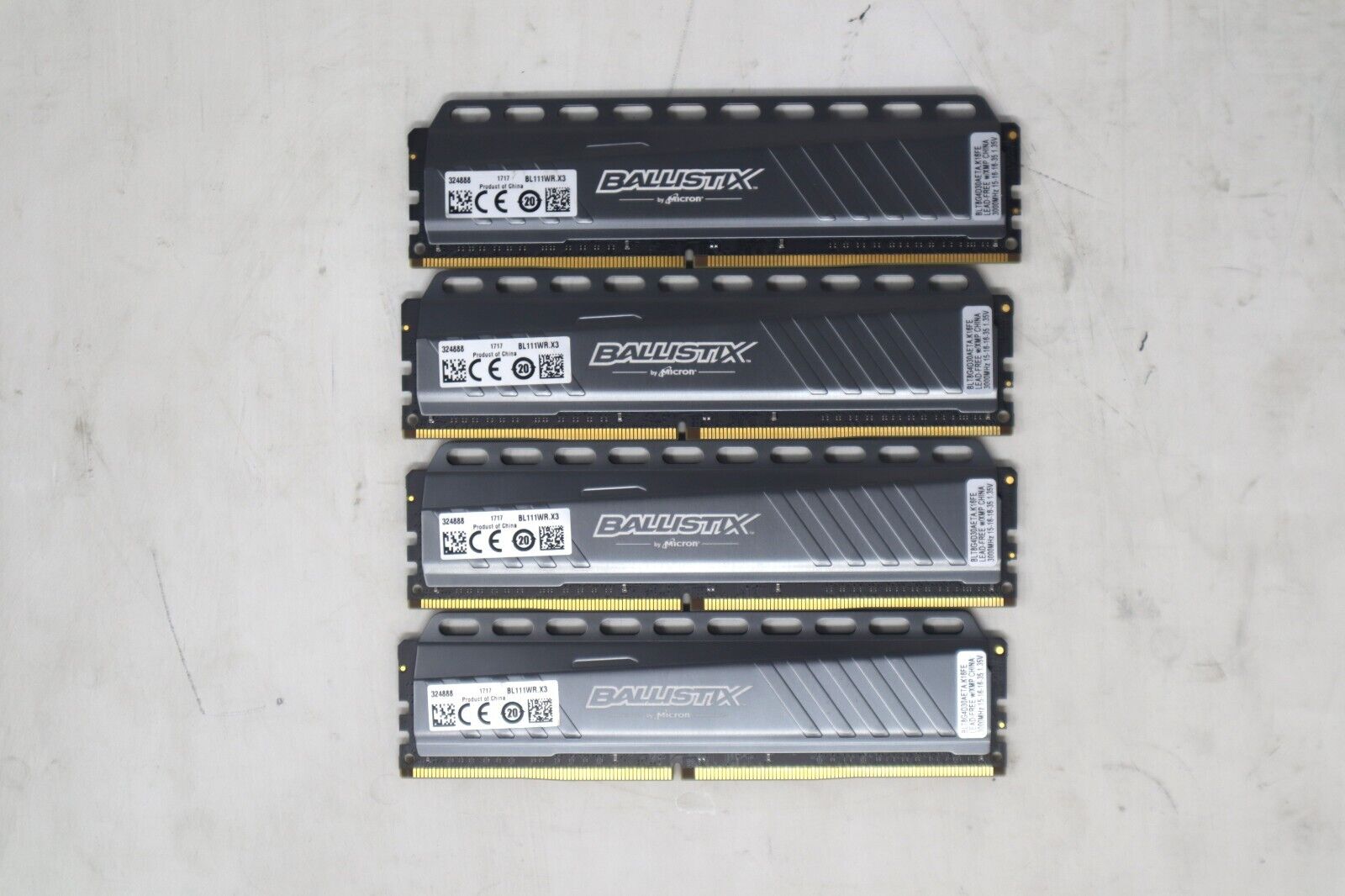 Lot of 4 8GB PC4-24000 (DDR4-3000) Desktop Memory DDR4 RAM Mixed Brands Non-ECC