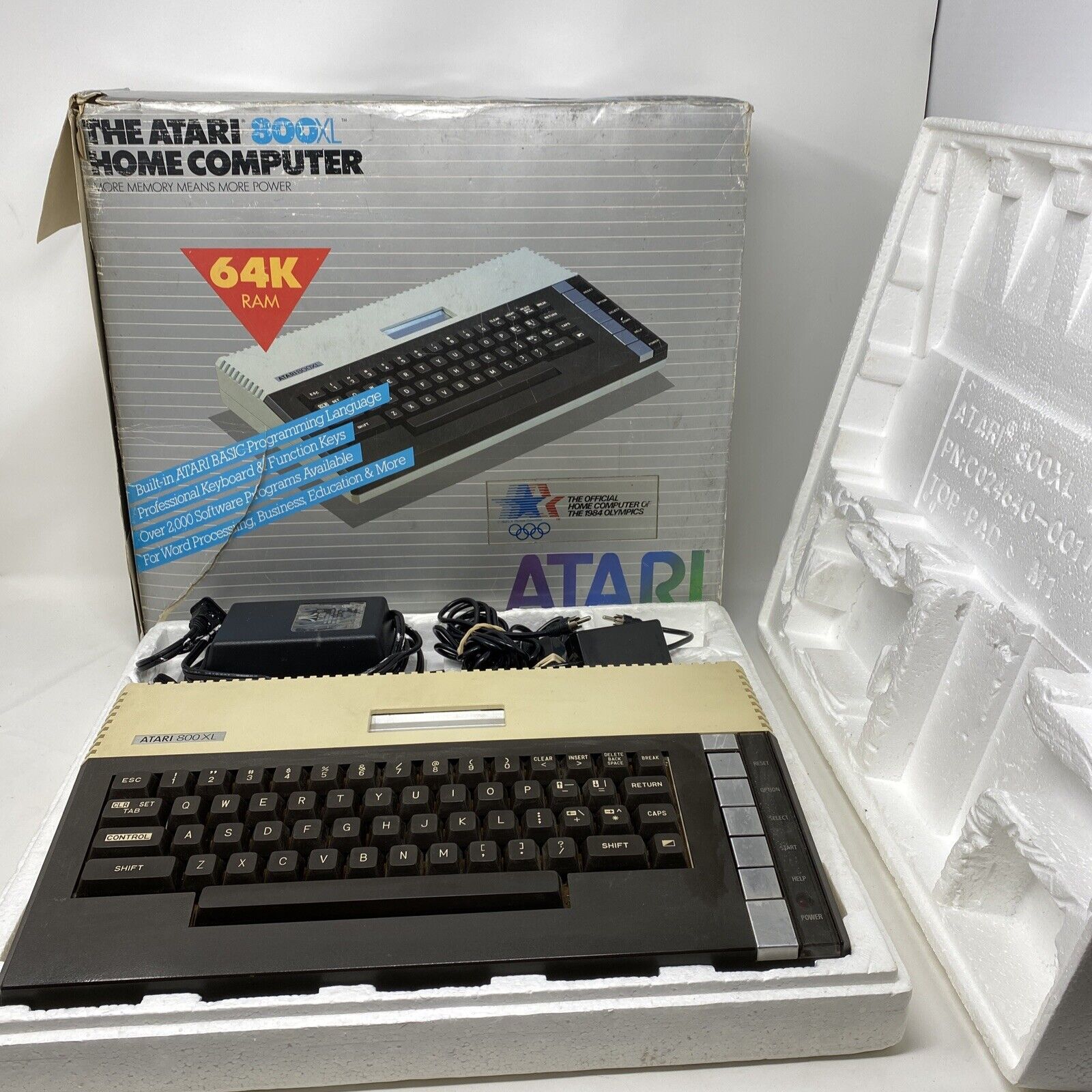 Atari 800XL Home Computer 64K Ram Tested NTSC COMPLETE IN BOX RARE