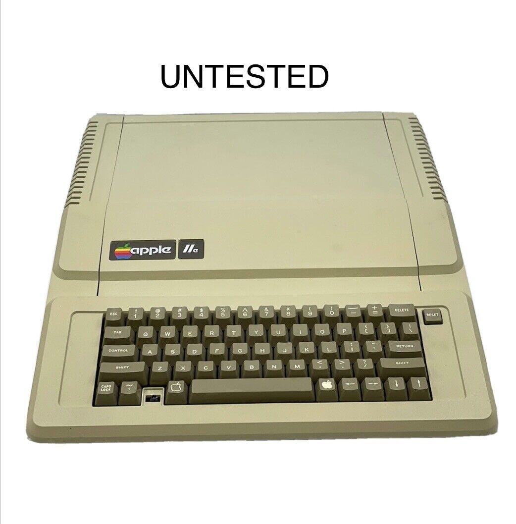 Vintage Apple II Computer Model A2S2064 UNTESTED - Powers On