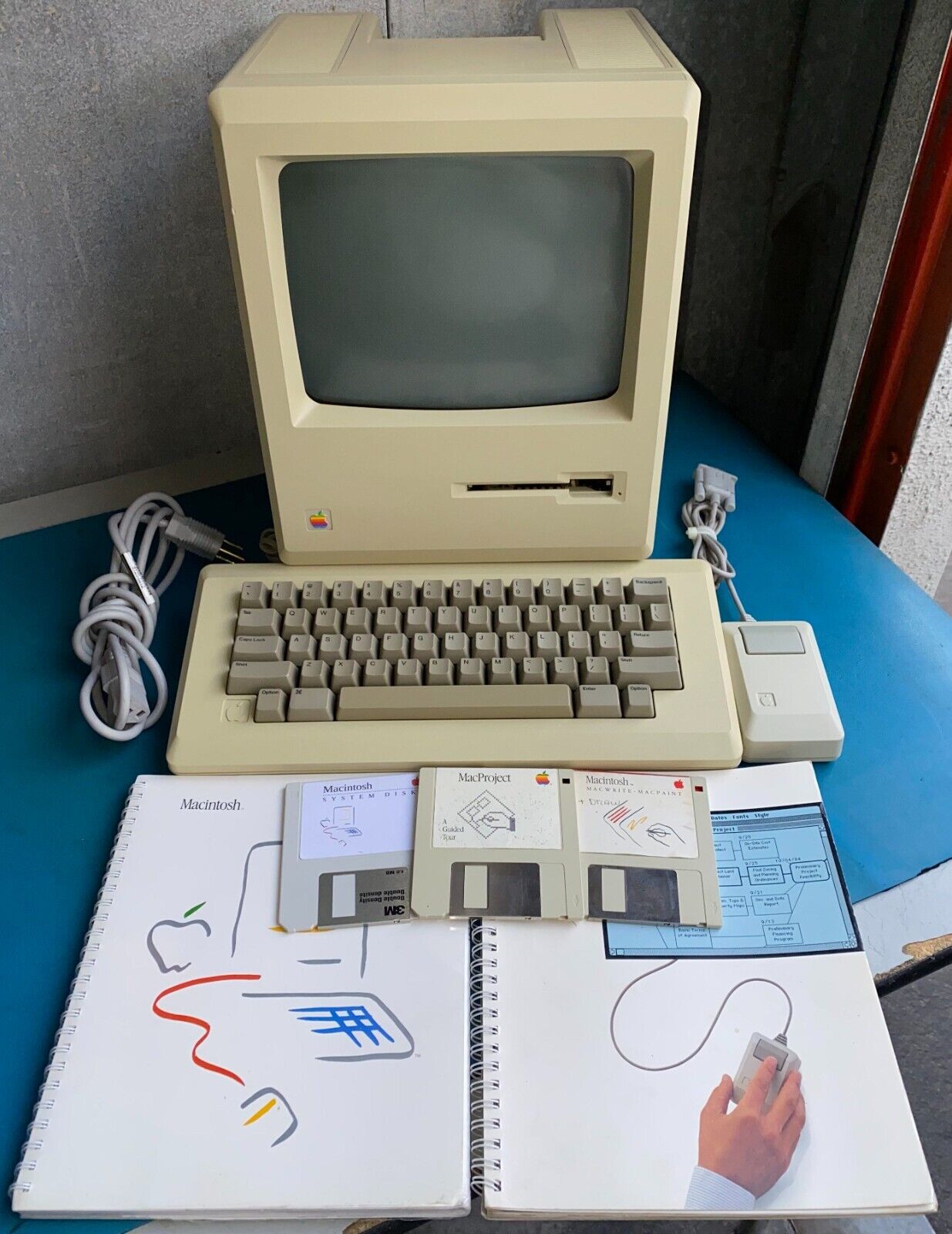 Refurbished Apple Macintosh 512K M0001 Computer Keyboard Mouse Software  kl