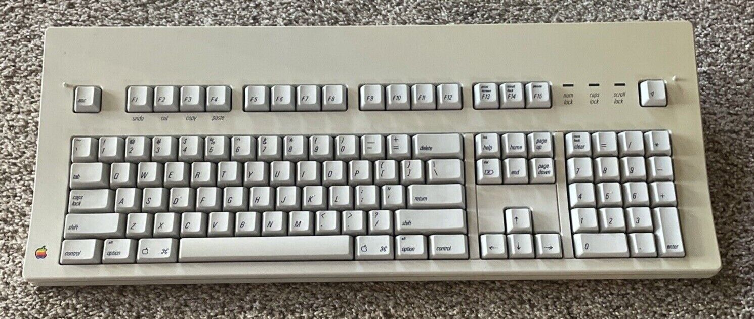 Working Vintage Apple Extended Keyboard M0115 With Orange Alps