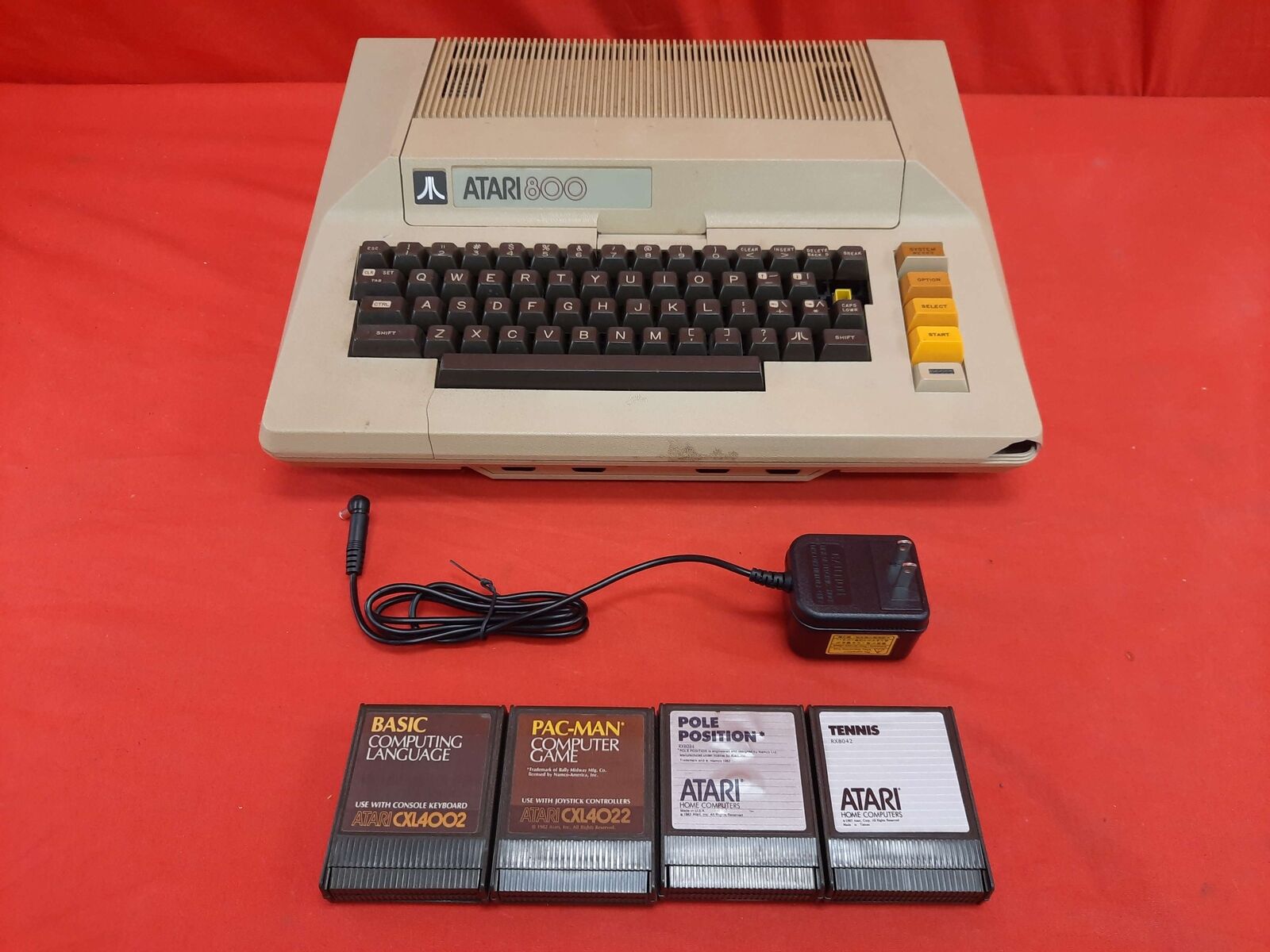 The Atari 800 Home Computer System 800 Vintage With Basic And 3 Games 9824