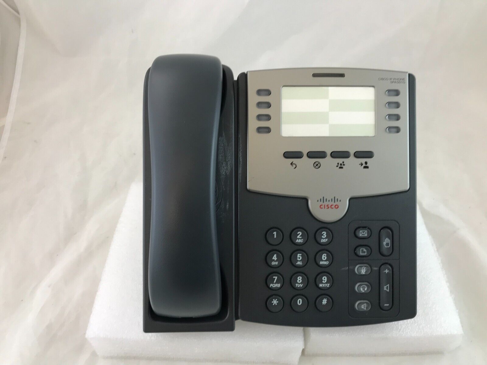 Cisco SPA501G IP 8 Line Office Business VoIP Telephone