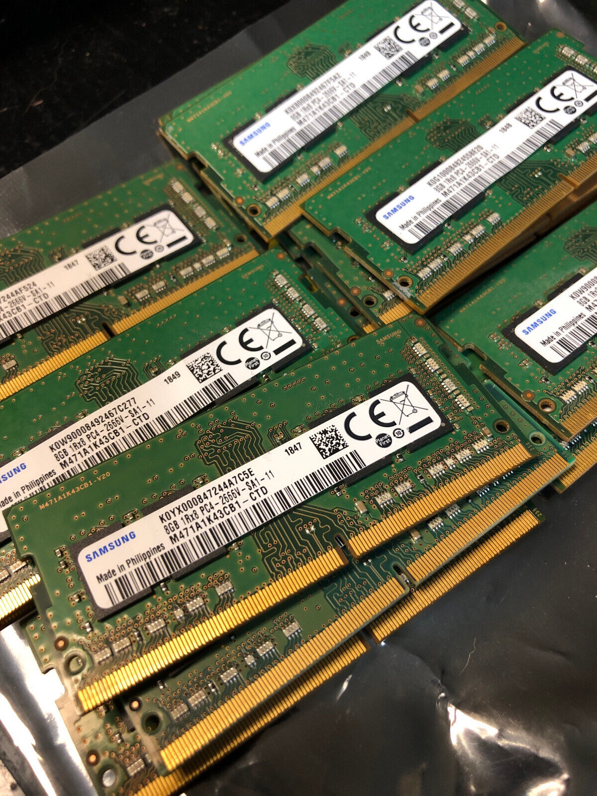 Lot Of (14) Samsung 8GB DDR4 1Rx8 PC4-2666V-SA1-11 Laptop Memory RAM