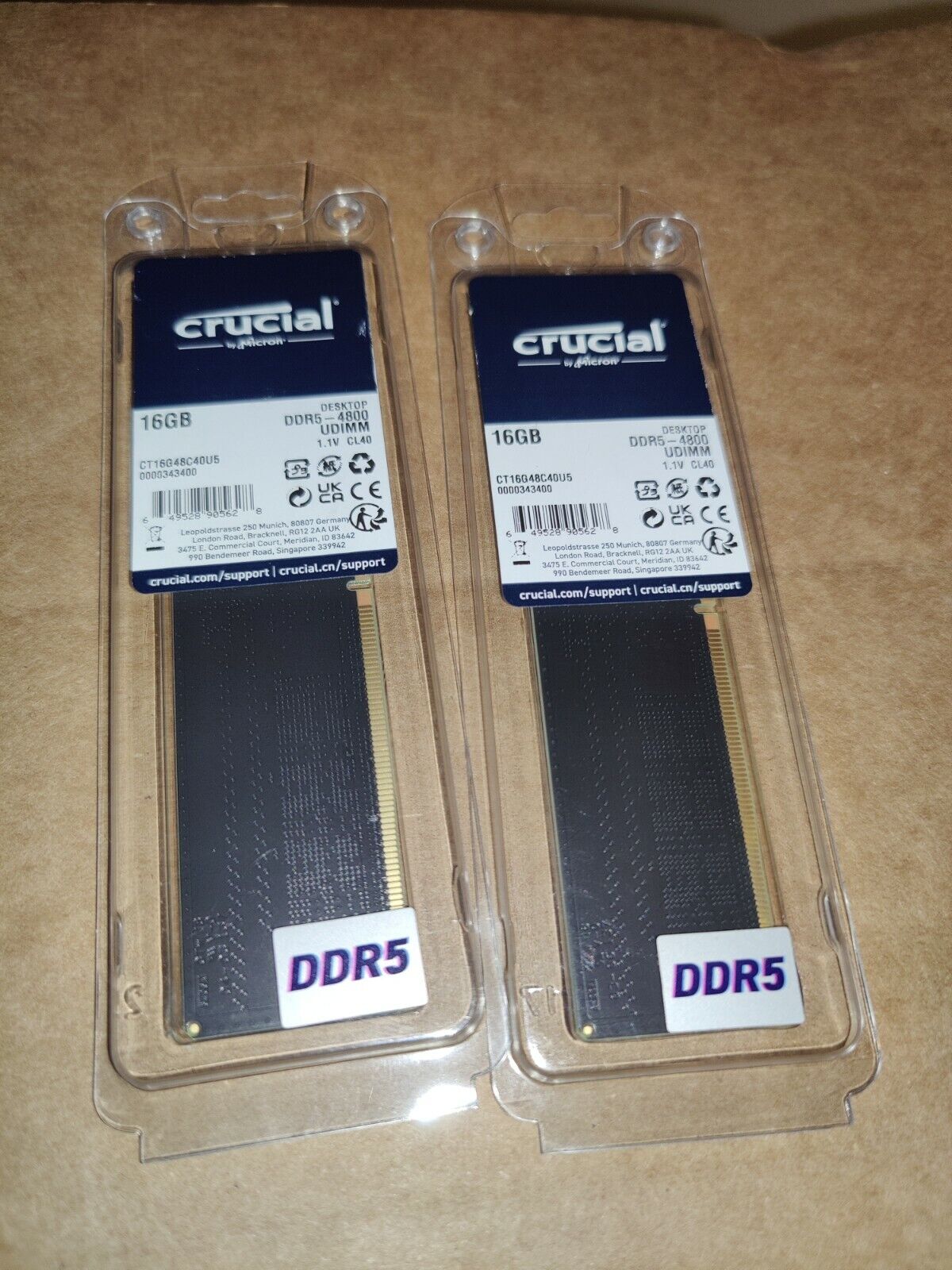 Crucial 32GB (2 x 16GB) 288-Pin DDR5 4800 UDIMM PC5-38400 1.1V CL40 Desktop RAM
