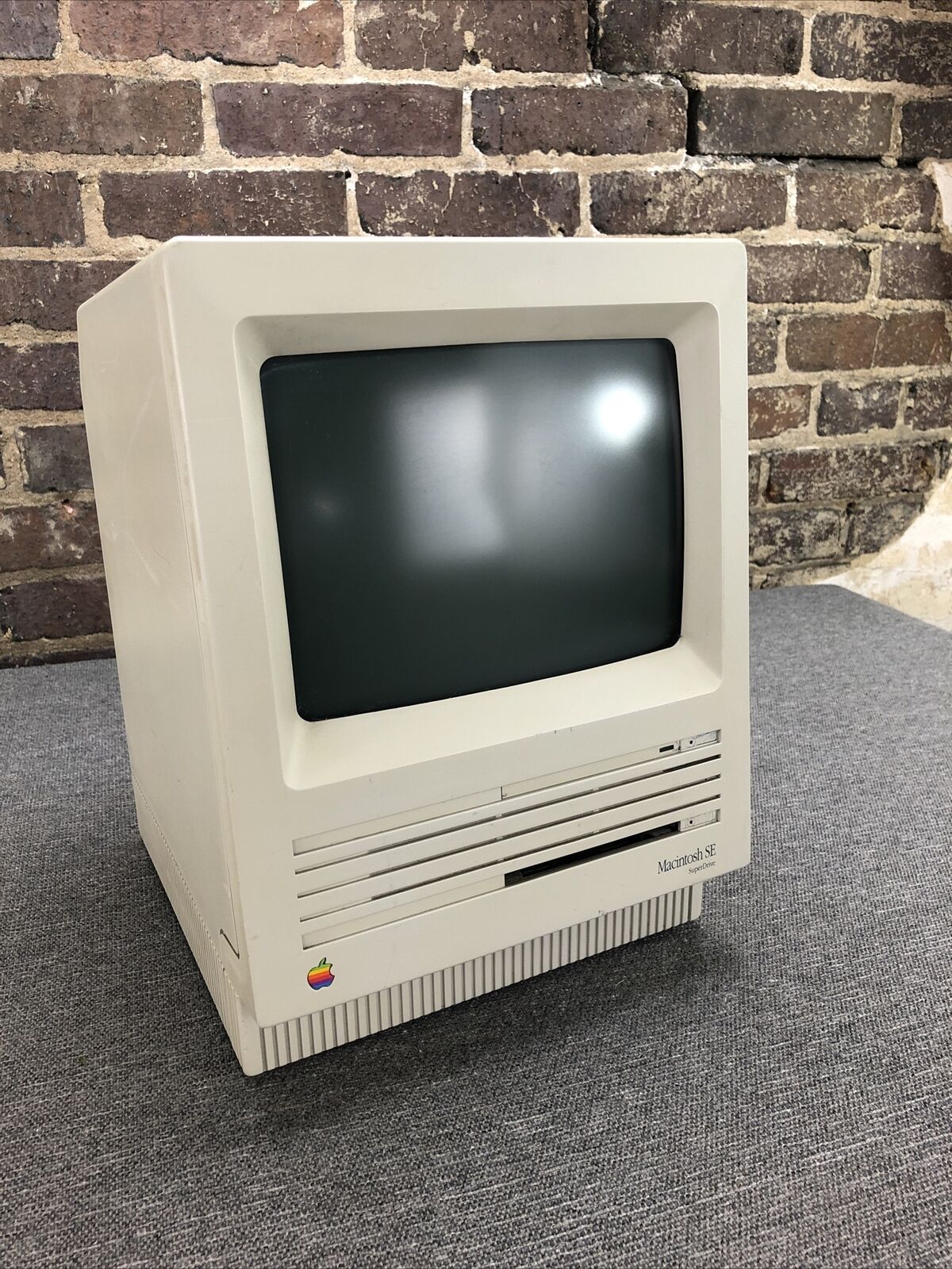 Vintage Apple Macintosh SE SuperDrive M5011