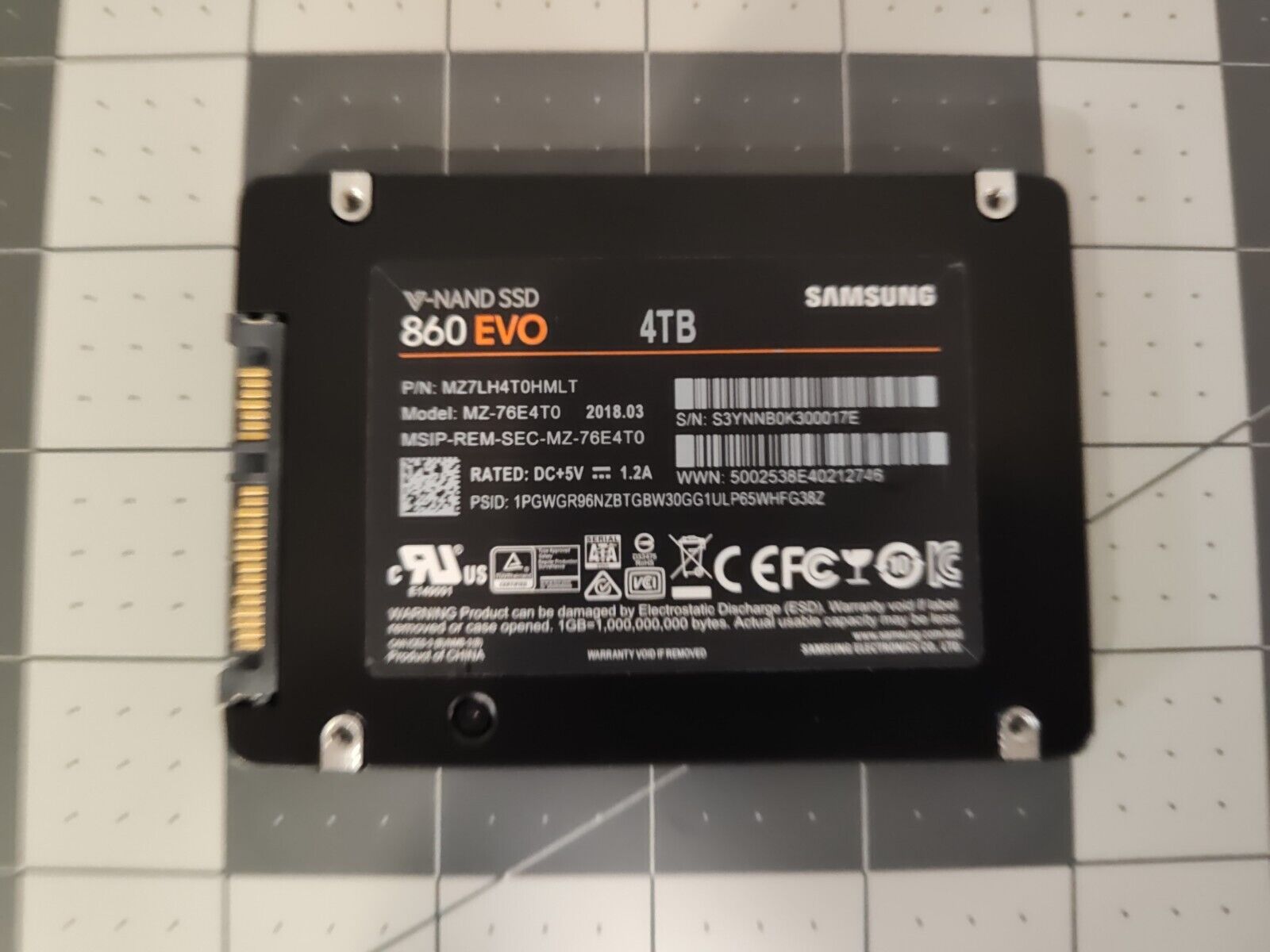 Samsung 860 EVO 4TB Internal MLC SATA 6Gbps 2.5'' (MZ7LH4T0HMLT) SSD
