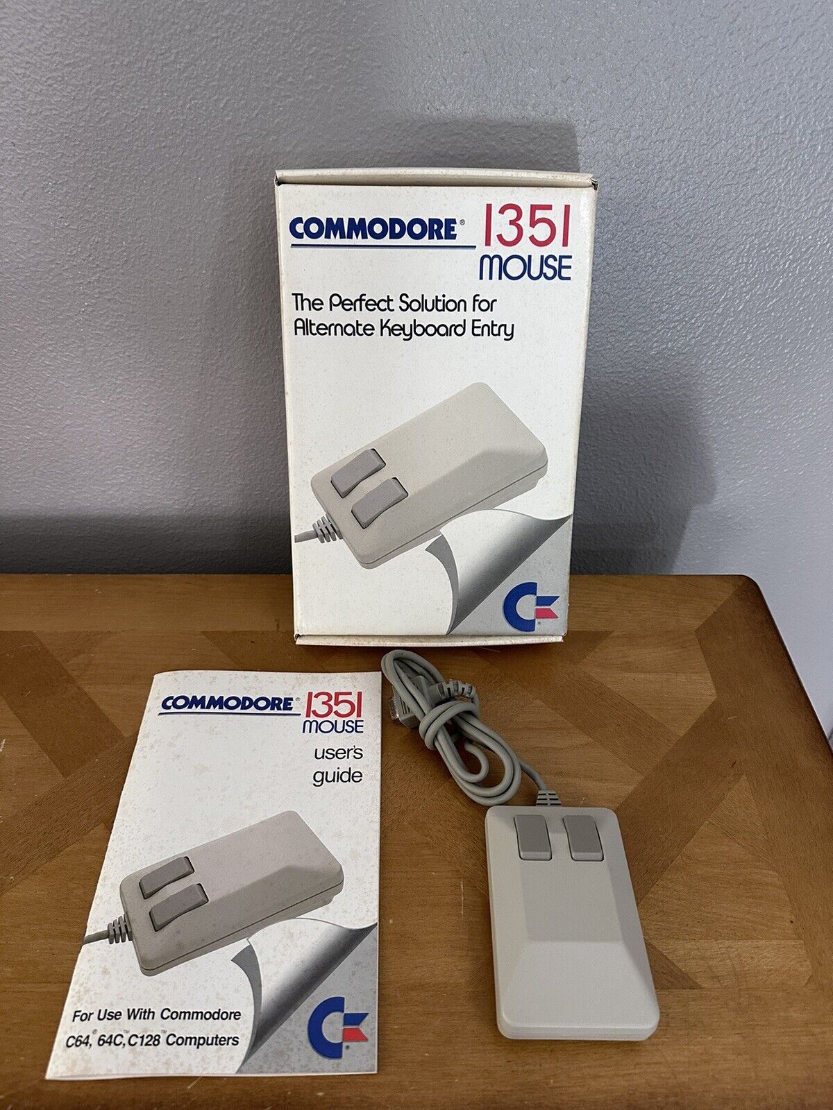 Commodore 1351 Mouse for C64 Commodore 128 W/ Original Box And Manual.
