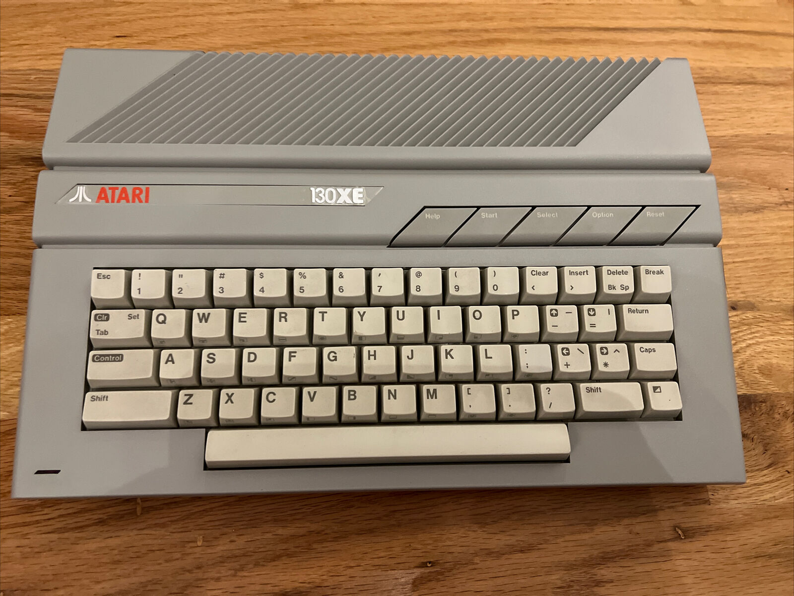 Atari 130xe in E X C E L L E N T  condition