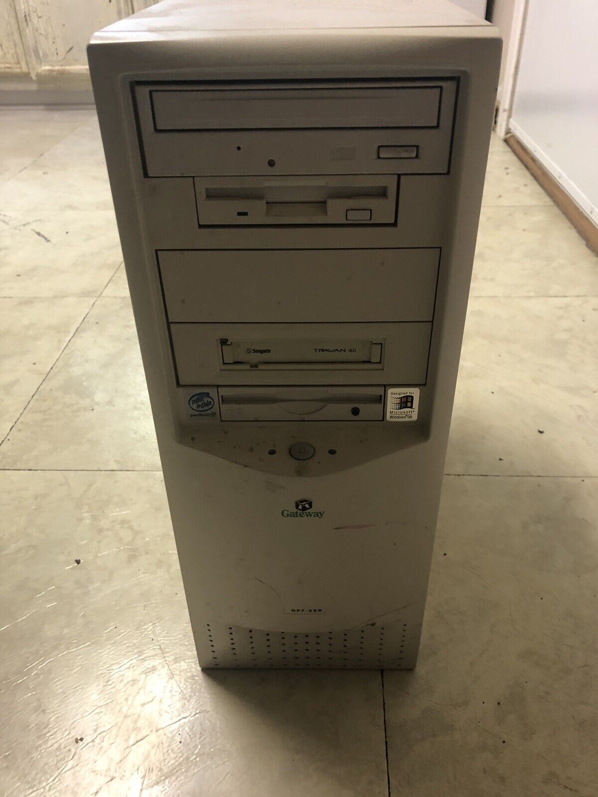Gateway GP7-550 No HDD vintage retro computer 