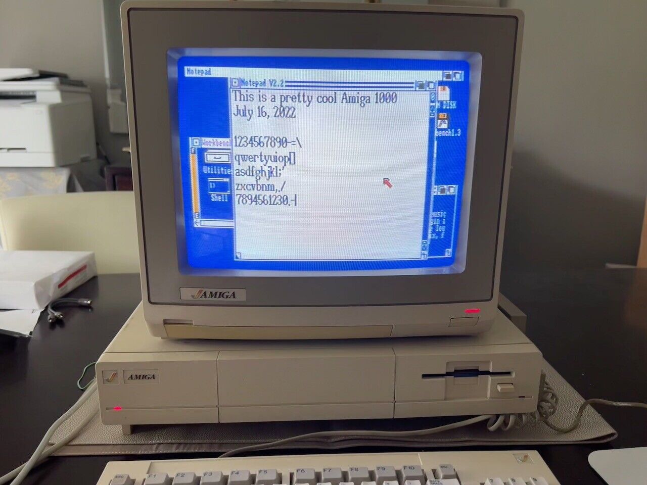 Amiga 1000 with color monitor