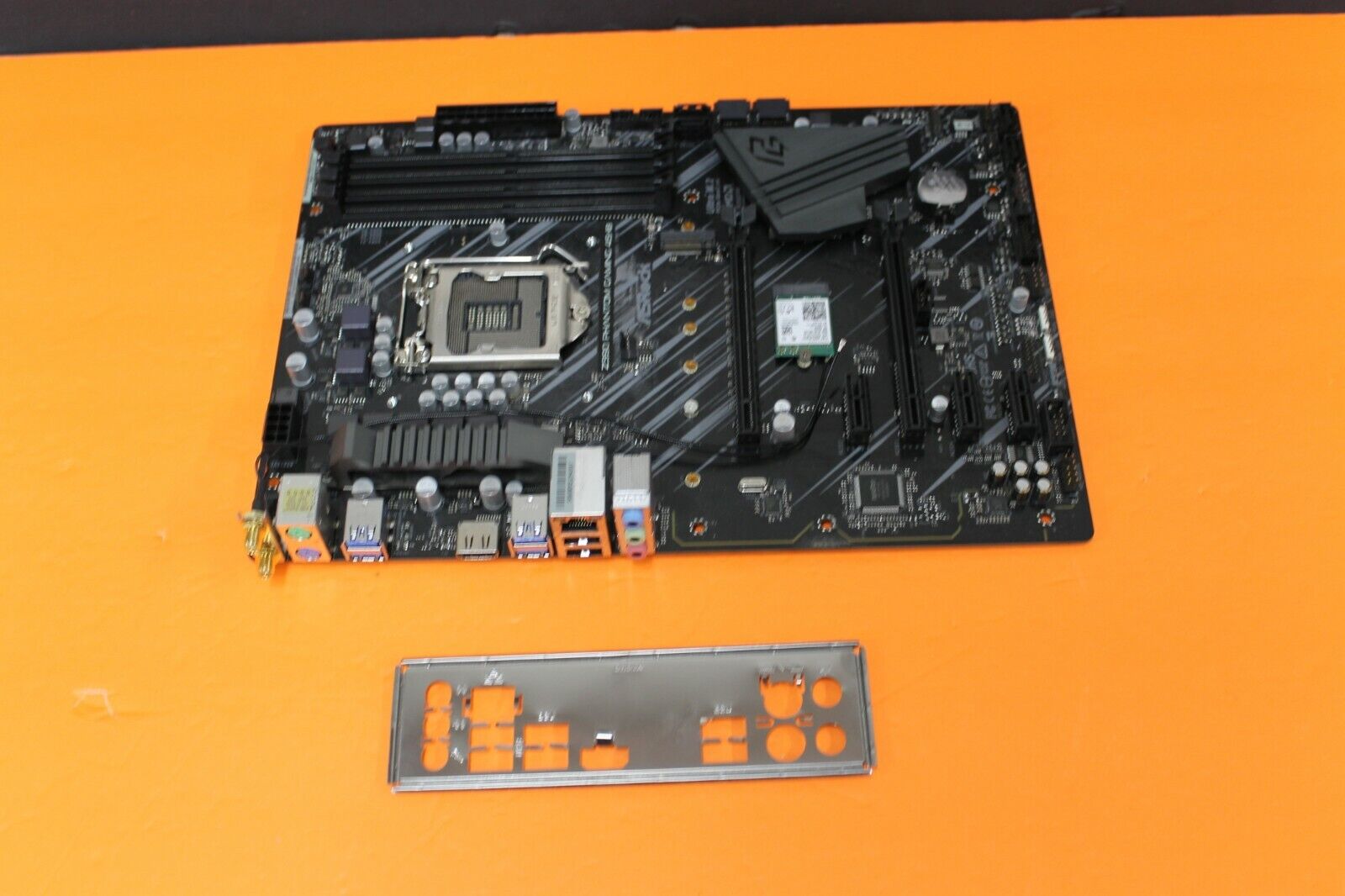 ASRock Z390 Phantom Gaming 4S-IB Intel LGA 1151 SATA ATX Intel Motherboard