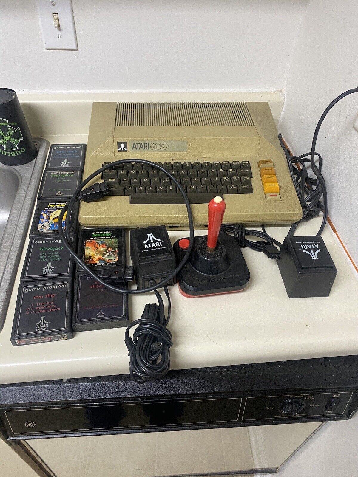 Atari 800 Computer System w/ 2 Power Supply &Cable Games Powers On