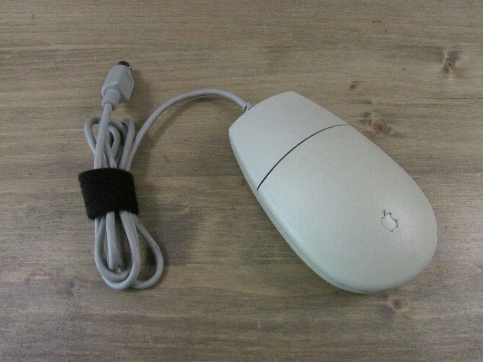 Vintage Apple Desktop Bus Mouse II M2706 - Untested