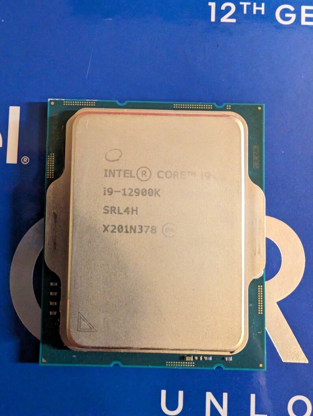 Intel Core i9-12900K Processor (3.2 GHz, 16 Cores, FCLGA1700) w/ Retail Box