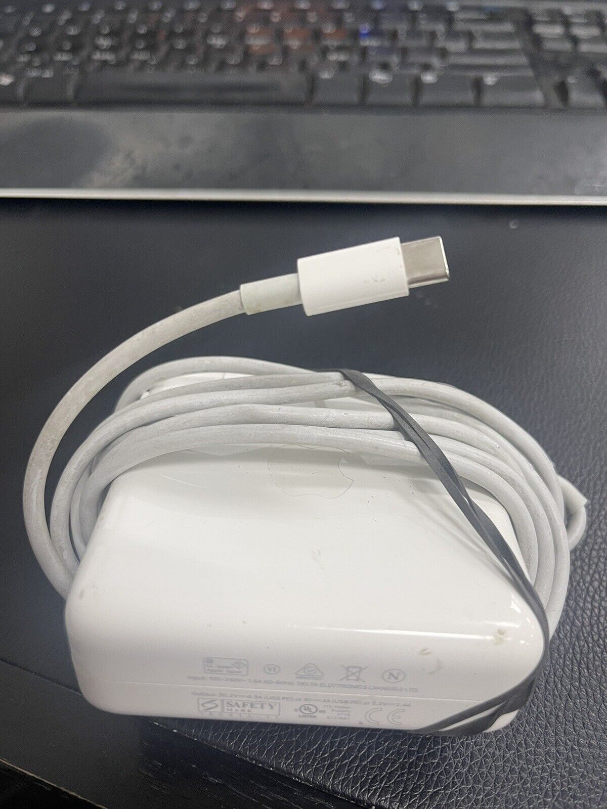 Genuine Original OEM APPLE A1719 87W USB-C Power Adapter Charger MNF82LL/A