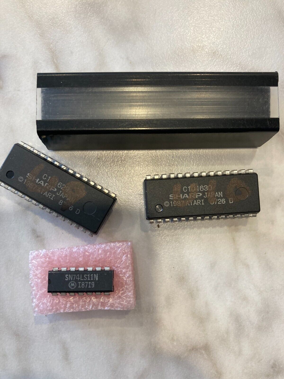 Atari C101629 and C101630 chips plus one more UNTESTED