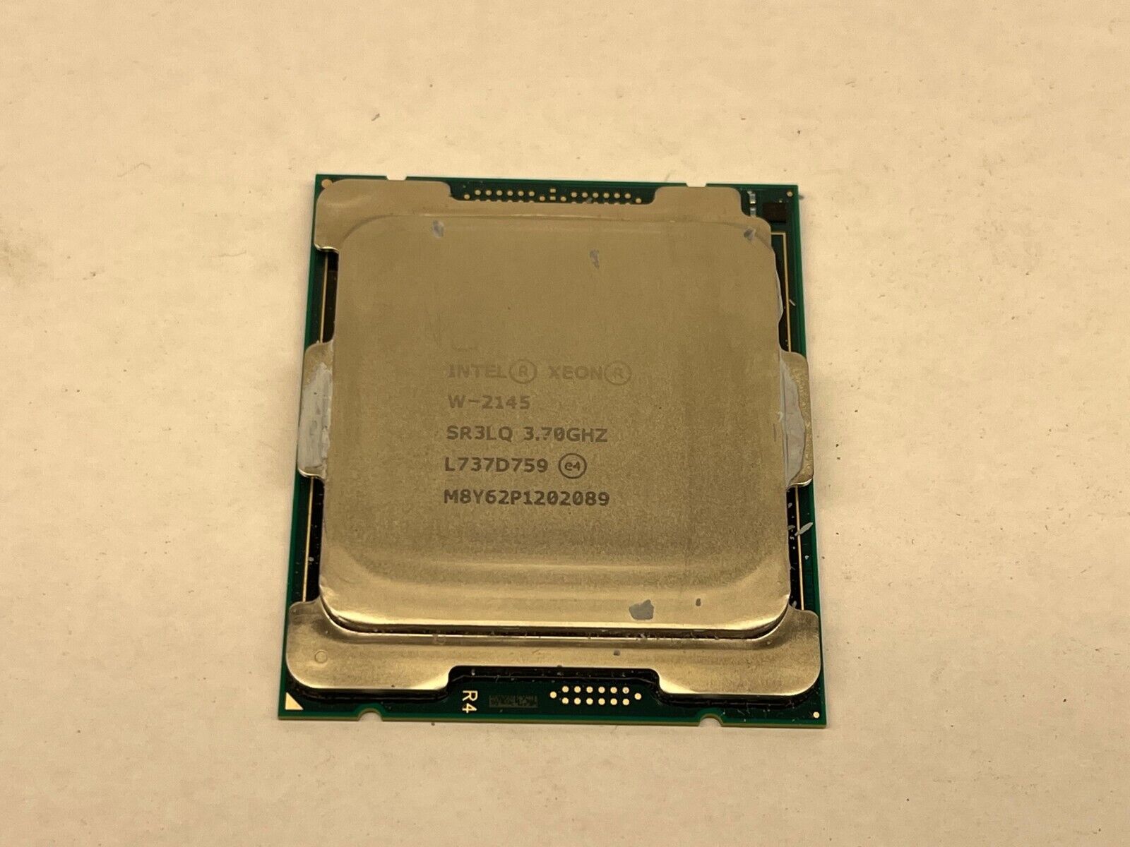 Intel Xeon W-2145 8-Core 3.70GHz 11MB LGA2066 Processor SR3LQ