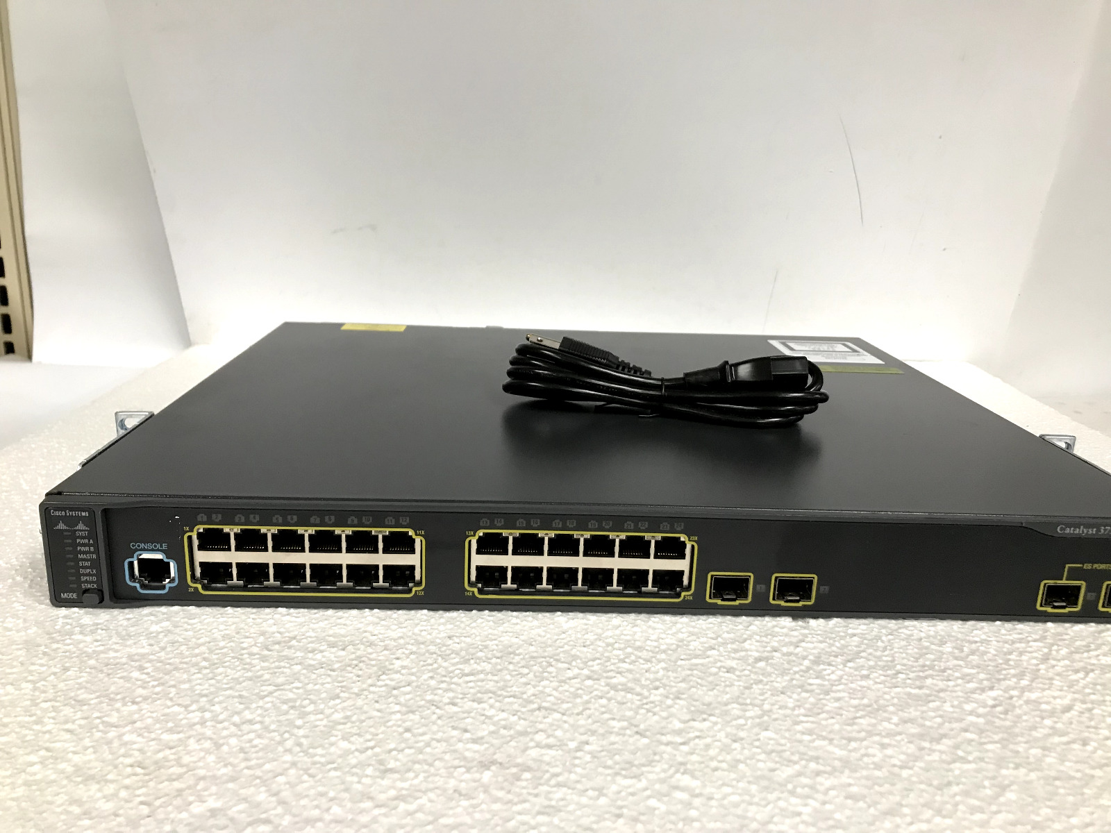 Cisco ME-C3750-24TE-M Metro 24 Port Ethernet Switch -  