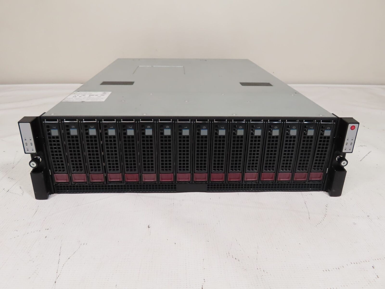 Nimble CS300 Storage Server 16x Trays / 2 Nodes / E5-2470 v2 / 44gb / 1200w /...