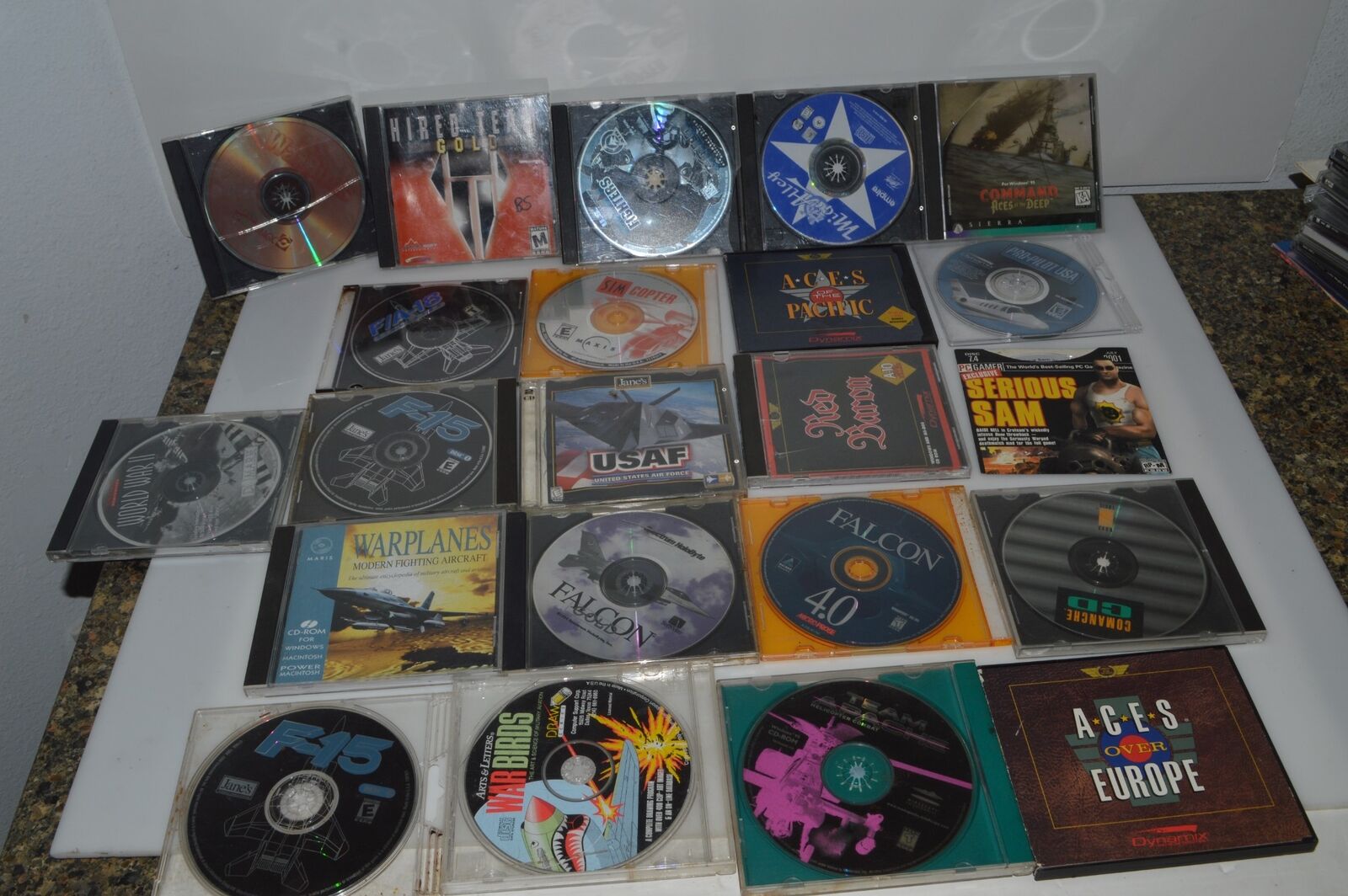 VINTAGE COMPUTER SOFTWARE CD /CD-ROM DISCS LOT OF 23- AIRCRAFT- AIRPLANE  (YKL2)