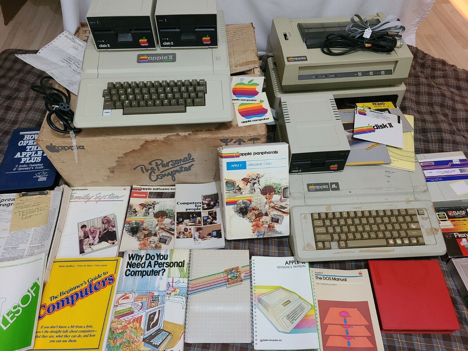HUGE Vtg LOT Apple II Plus & 2e Computer Systems 3 Drives Manuals Disks & MORE
