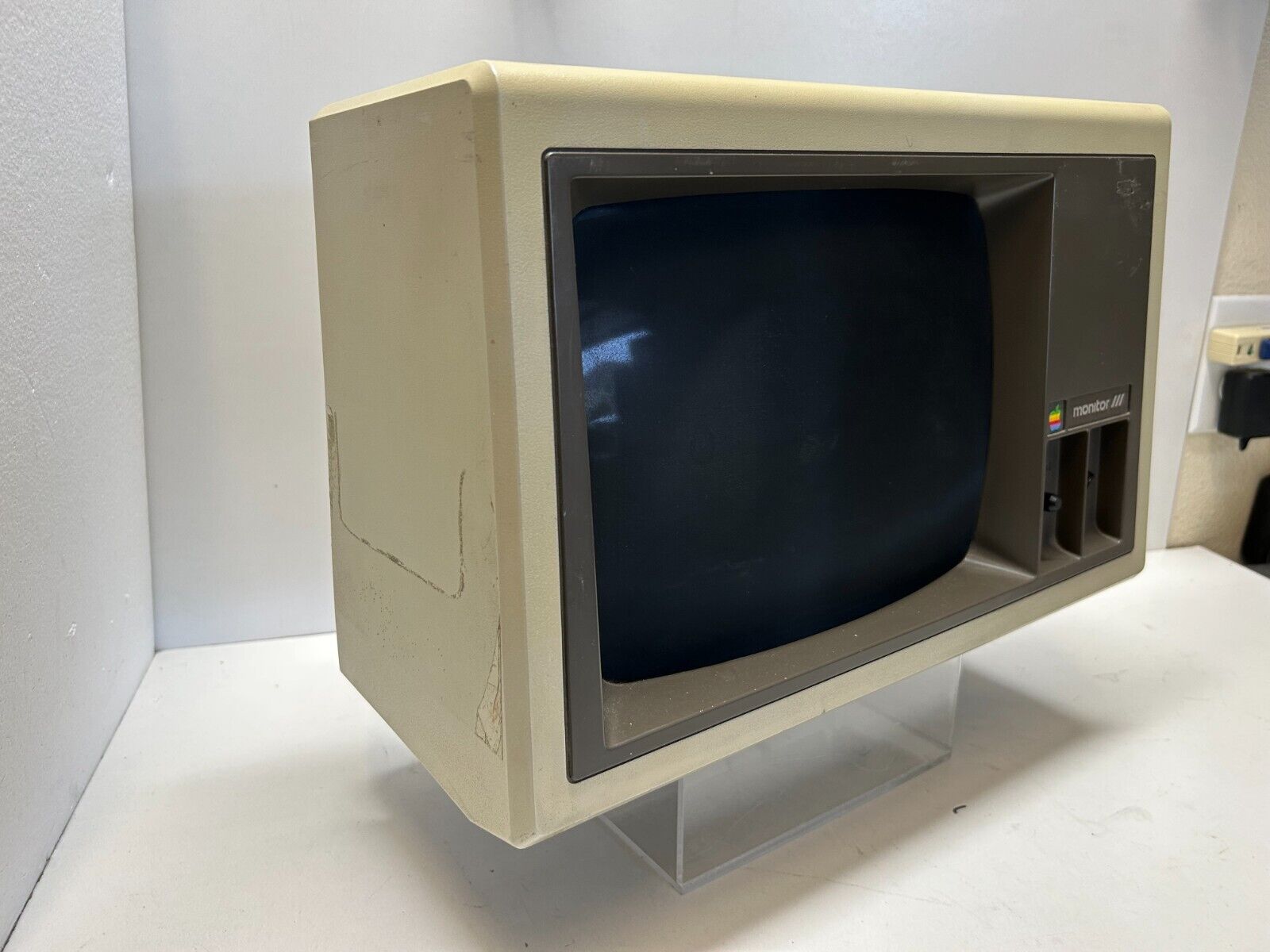 Apple Monitor III Monochrome Green CRT Computer A3M0039 Vintage Computer Screen