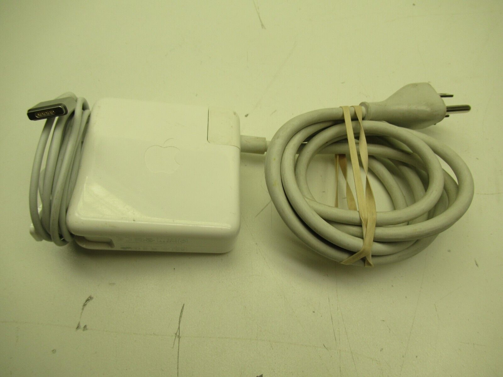 Apple 85W Magsafe2 AC Power Adapter Genuine A1424 MacBook Pro 15 13 OEM Charger