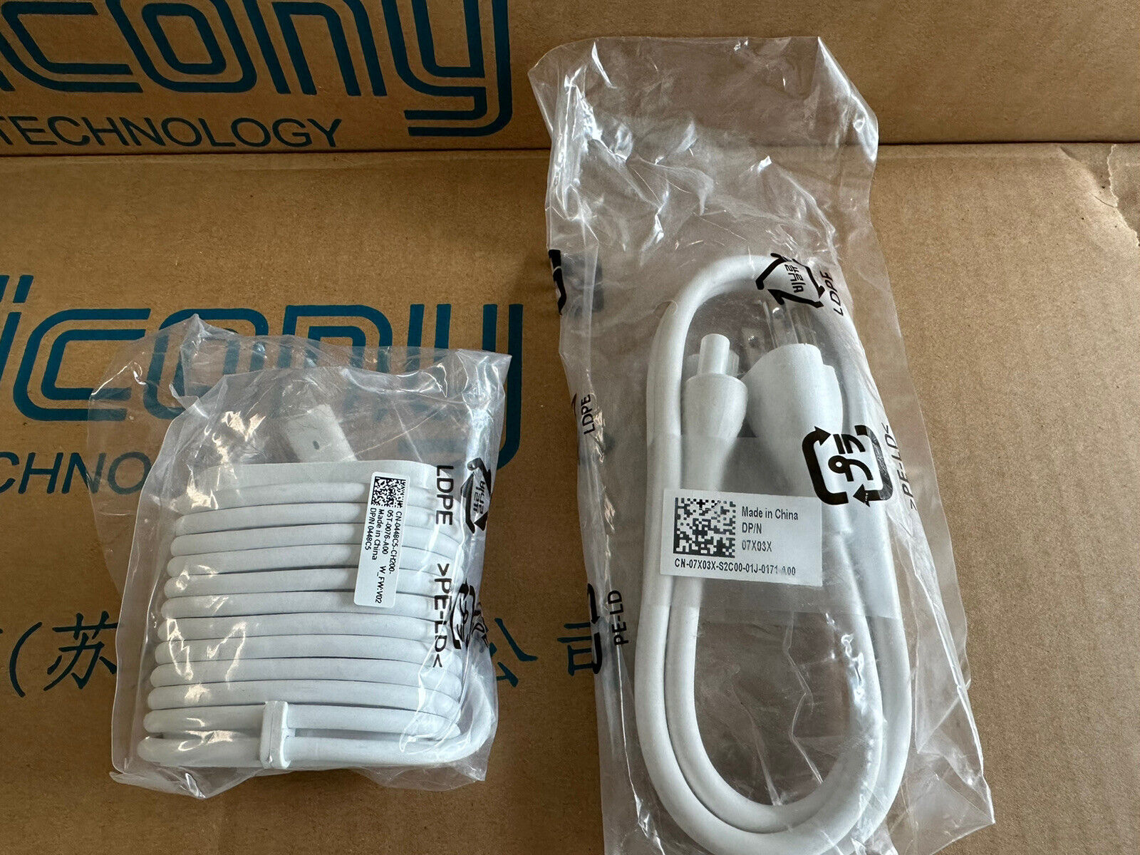 New OEM Genuine DELL 28YVN USB-C Type C Charger 45W White HA45NM180 44C85