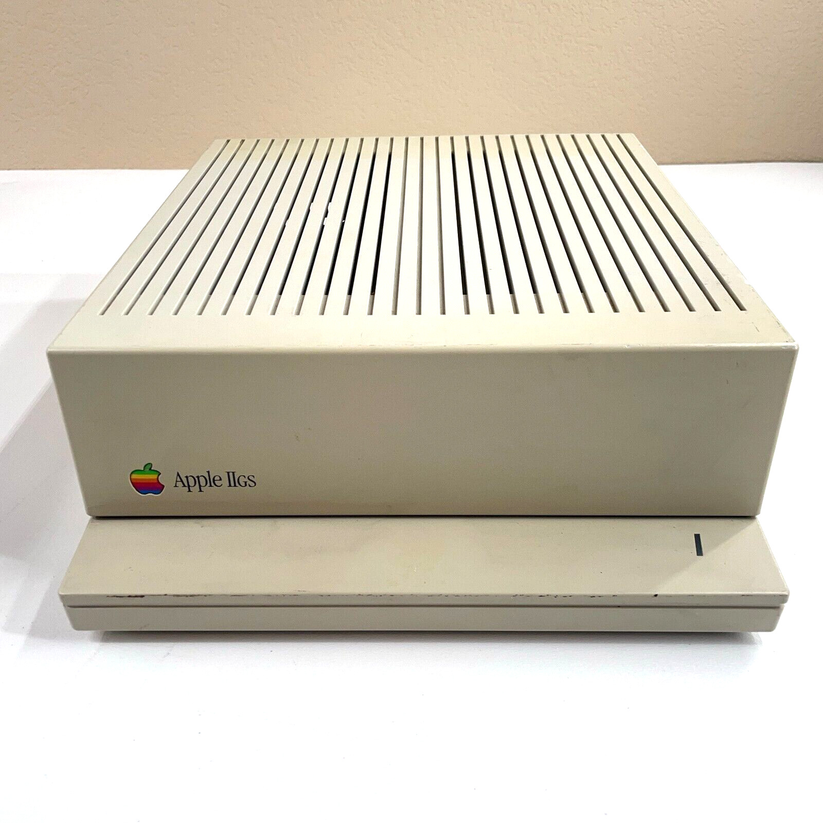 VTG Apple IIGS Computer A2S6000 - No Power Supply Untested Parts Repair
