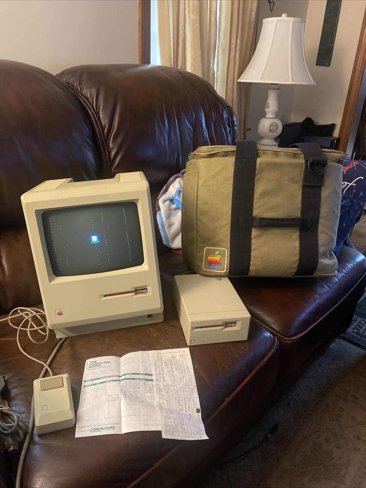 Rare Macintosh 128k M0001 with original carrying case - Vintage Apple Computer