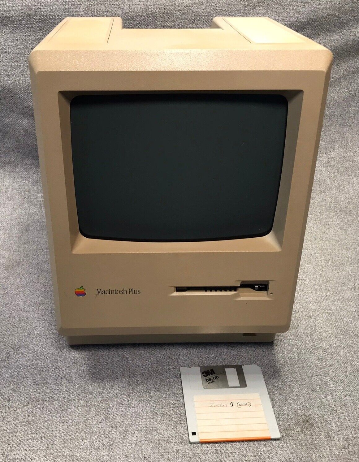 Vintage Apple Macintosh Plus Computer 1Mb, Model M0001A - Sold for Parts/Repair.