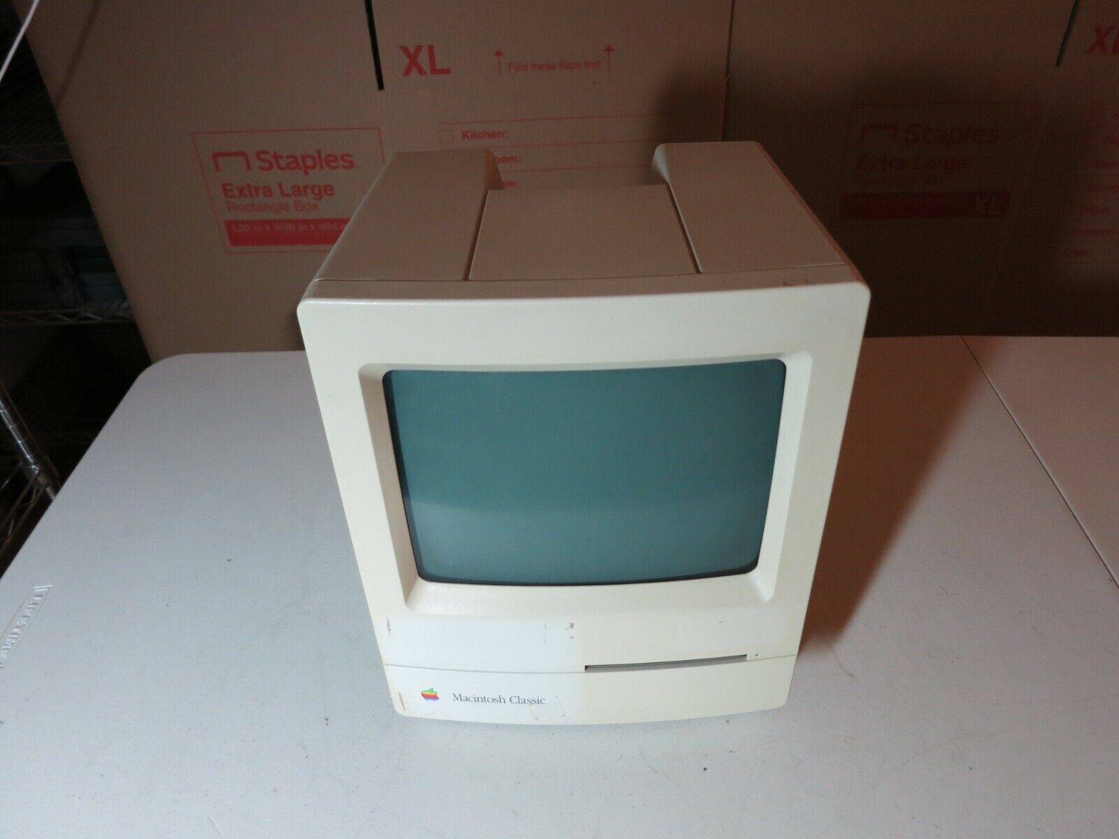 Vintage Apple Macintosh M0420 Macintosh Classic Computer READ DESCRIPTION