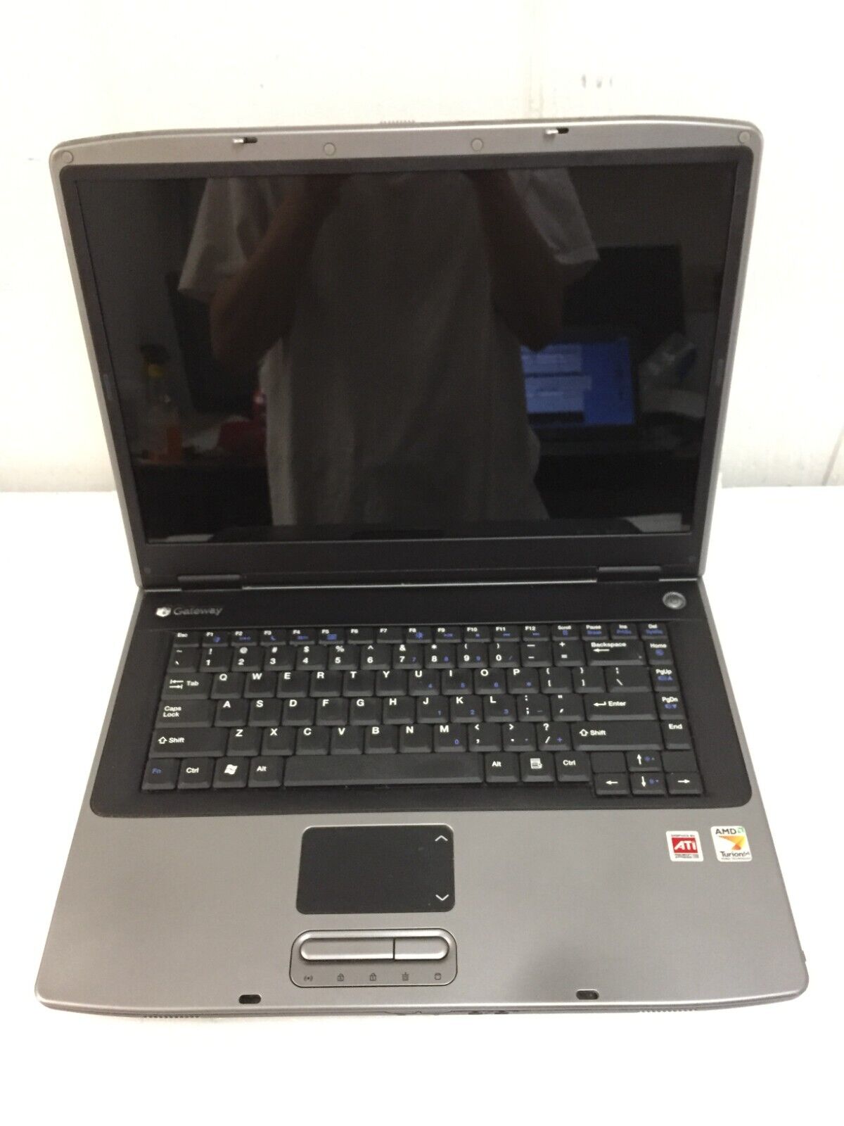 Vintage Gateway MA3 Model MX6441 Laptop AMD 1.8GHz 512MB RAM No HDD/AC