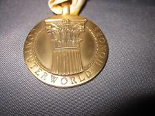 Vintage 90's COMPUTERWORLD computer HONORS Medal picture