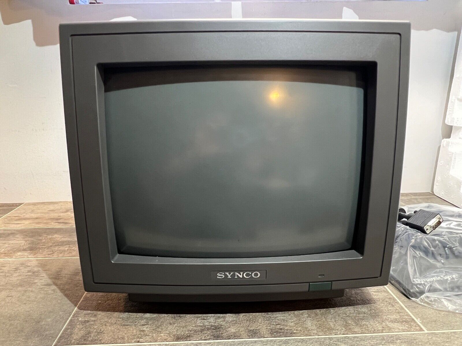 Vintage Synco CM-14WS High Resolution CRT Monitor w/Box, Shinlee Corporation
