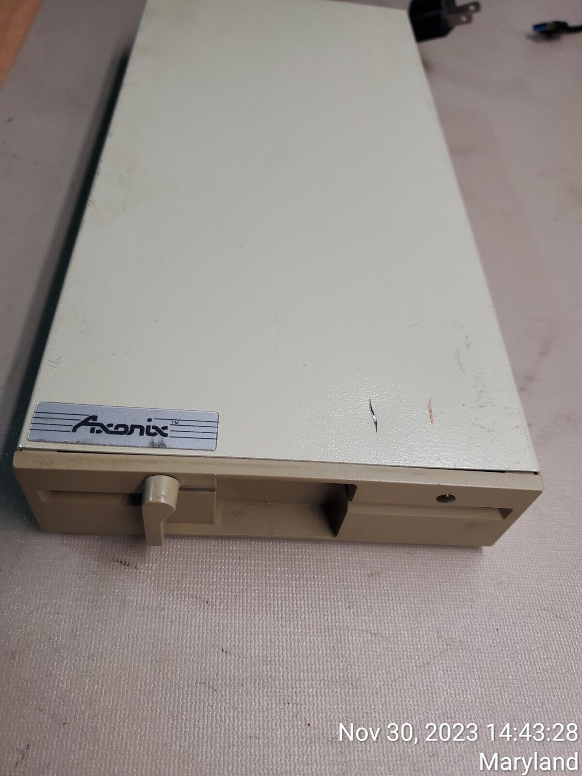 Vintage used AXONIX  1.2 MB floppy disk drive