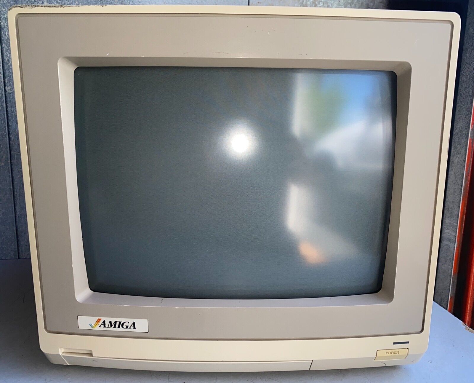 Working Commodore Amiga Monitor 1080 1080S Display Monitor    KL/SB