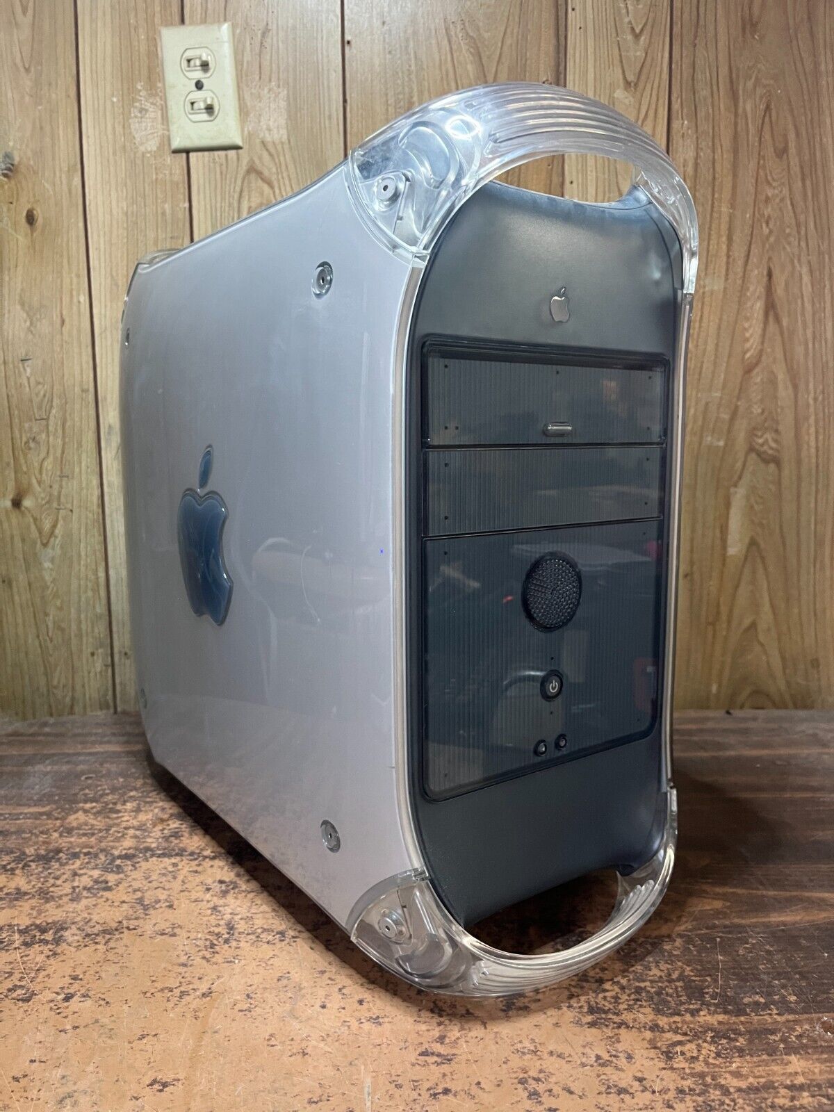 Power Macintosh G4 733 (Digital Audio) 733 MHz PowerPC M7681LL/A 256MB Vintage