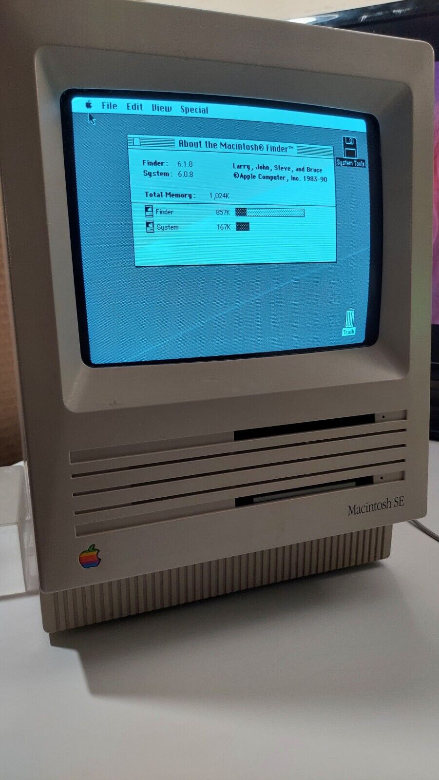 Apple Macintosh SE M5010 Vintage Computer - cleaned and tested