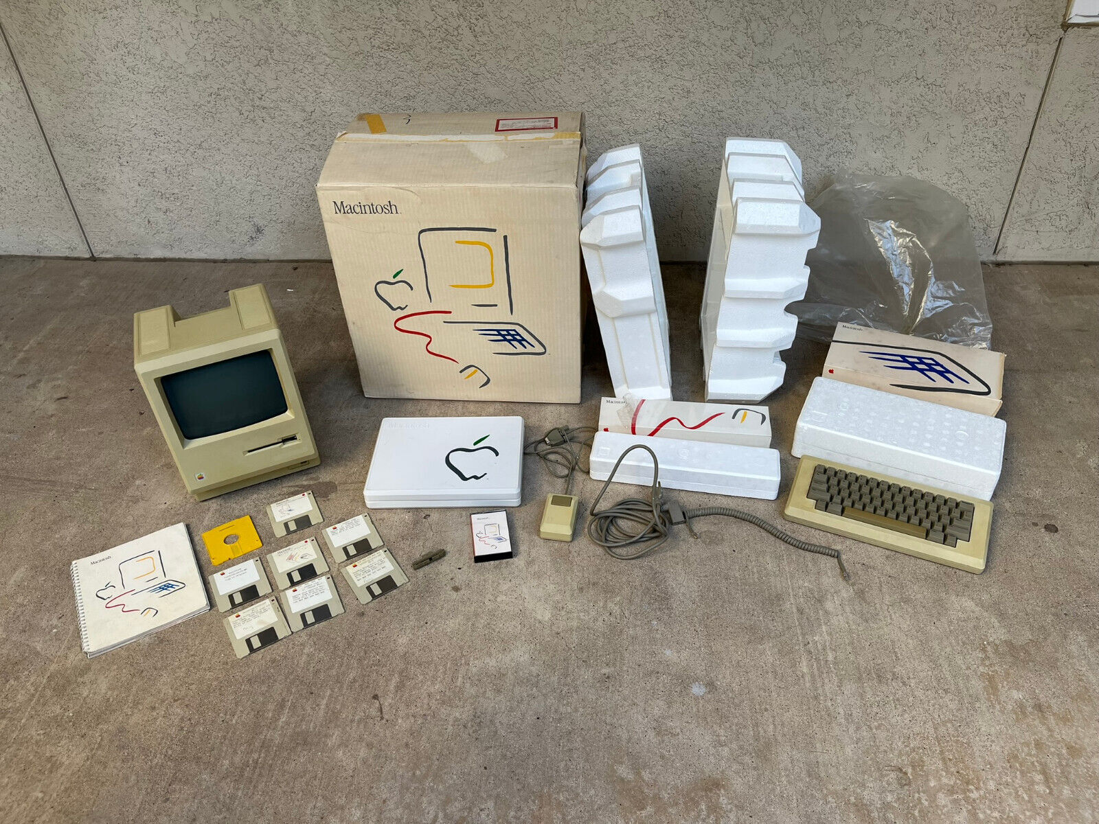 Original 1984 Macintosh 128k M0001 - IN ORIGINAL BOX - Once in a Lifetime Find