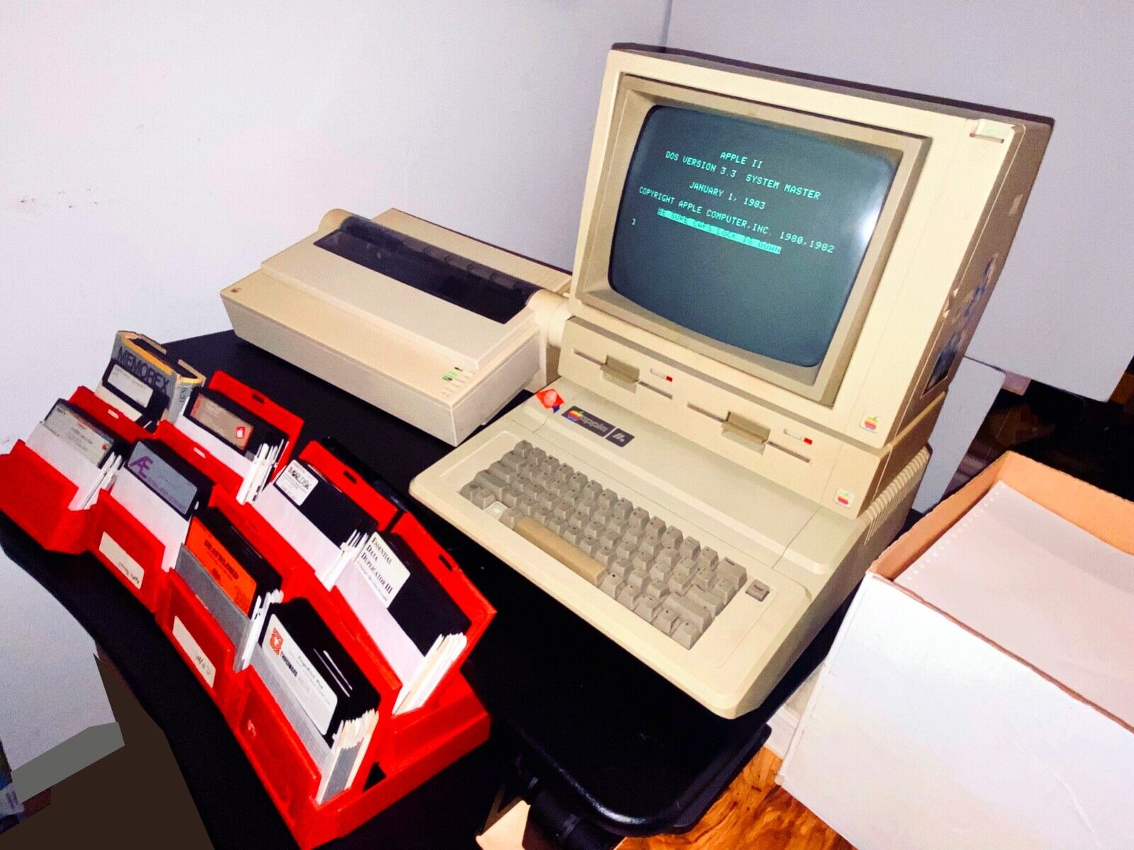 APPLE 2ii vintage Macintosh 2e 2][  Computer Printer & LOT OF Software
