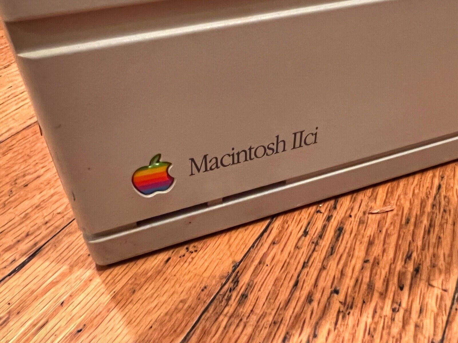 Vintage Apple Macintosh IIci, 12MB RAM 200MB SCSI HD, good PS, AS IS