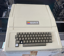 🚩 Vintage Very Rare Apple II Computer # A2M001 A2S1  With OG box, Made in USA picture