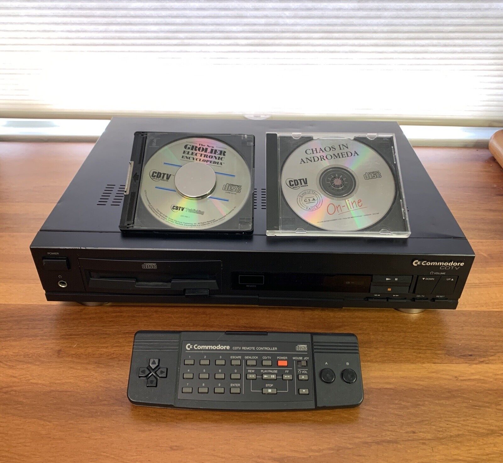 Commodore CDTV  CD1000 Amiga Computer Console with Remote Control